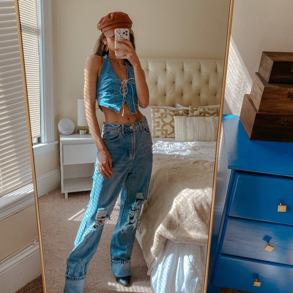 Light Wash Distressed Jeans